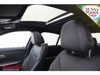 BMW 3-serie 330e M-Sport Cruise Navi Leder Schuifdak Camera Apple/Android SHZ AHK PDC picture 18