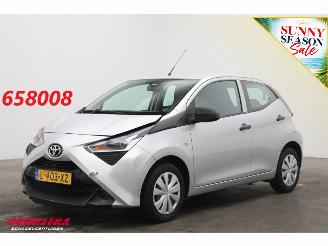 Vaurioauto  passenger cars Toyota Aygo 1.0 VVT-i x-fun Airco Bluetooth 38.601 km! 2021/8