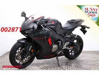 krockskadad bil motor Honda CBR 1000 RR Fireblade LED ABS Quickshift 2018/3