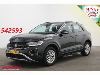Coche accidentado Volkswagen T-Roc 1.0 TSI Life ACC Virtual Apple/Android PDC 2023/2
