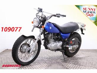 voitures motocyclettes  Suzuki  VanVan 200cc 3.781 km! 2003/7