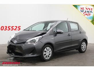  Toyota Yaris 1.5 Full Hybrid Aspiration 5-drs Cruise Clima Bluetooth Camera 2013/4