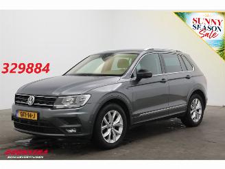 Voiture accidenté Volkswagen Tiguan 1.5 TSI Highline Business Clima ACC Navi SHZ 360° PDC 2019/11