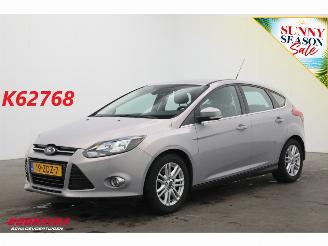 Voiture accidenté Ford Focus 1.0 EcoBoost Titanium Clima Cruise Navi PDC AHK 2012/10