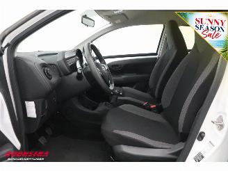Toyota Aygo 1.0 VVT-i x-fun Airco Cruise picture 17