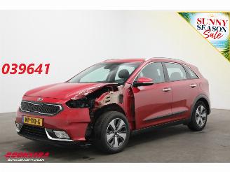 skadebil auto Kia Niro 1.6 GDi Hybrid First Edition Cruise Clima Navi Bluetooth Camera PDC 2017/3