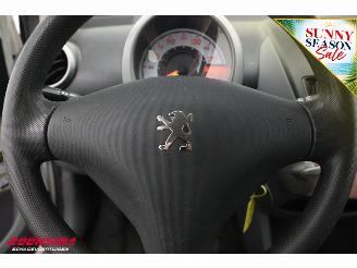 Peugeot 107 1.0-12V XR 3-drs picture 11