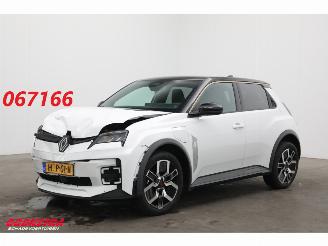 Vaurioauto  passenger cars Renault 5 Urban range techno 40 kWh ACC Clima Apple/Android Camera PDC 2025/6