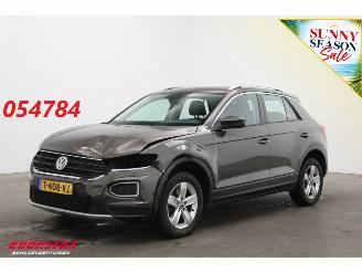 škoda osobní automobily Volkswagen T-Roc 1.5 TSI Sport ACC Navi Airco Virtual Bluetooth AHK 2018/4
