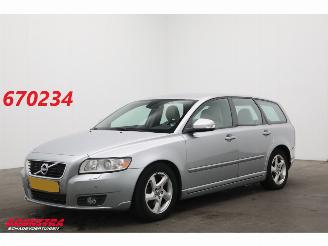 škoda osobní automobily Volvo V-50 1.6 D2 S/S Kinetic Cruise Navi Clima Leder SHZ PDC 2011/12