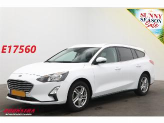 uszkodzony samochody osobowe Ford Focus 1.5 EcoBlue Titanium X Business Cruise Navi Airco Apple/Android Camera PDC 2022/2