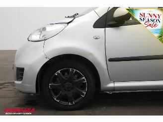 Peugeot 107 1.0-12V XS Automaat 5-DRS 103.359 km! picture 14