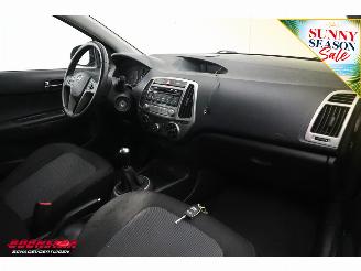 Hyundai I-20 1.2i i-Deal Airco 128.468 km! picture 15
