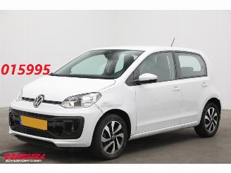 Damaged car Volkswagen Up! 1.0 5-DRS Bluetooth Airco Cruise PDC 92.718 km! 2022/4