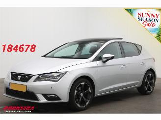  Seat Leon 1.2 TSI DSG Style Business Pano Schuif/kantel Cruise Navi Clima Apple/Android Camera PDC 2017/1
