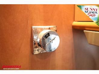Carthago  Chic C-Line 3.0 M.Jet Aut. Solar TV Luifel Airco Cruise 112.722 km! picture 20