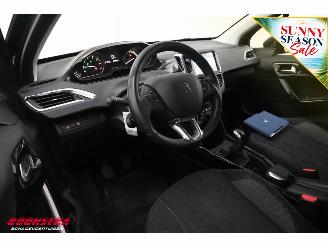 Peugeot 2008 1.2 PureTech Signature Cruise Navi Airco Apple/Android PDC picture 19