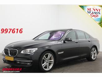 Auto incidentate BMW 7-serie 750i xDrive HE Org.NL! Schuifdak HUD ACC Navi Leder Memory SHZ Camera PDC 2013/2
