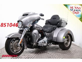 voitures motocyclettes  Harley-Davidson  FLHTCUTG Tri Glide Ultra Classic 5HD! LED ABS Cruise Reverse 28.802 km! 2016/7
