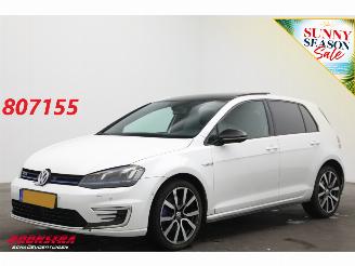 Damaged car Volkswagen Golf 1.4 TSI DSG GTE Pano Cruise Clima Navi SHZ Camera PDC 2015/5