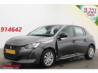 Damaged car Peugeot 208 1.2 PureTech Active Cruise Airco Apple/Android 2023/3