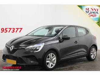 Unfallwagen Renault Clio 1.0 TCe Zen Cruise Navi Airco Apple/Android PDC 2021/12