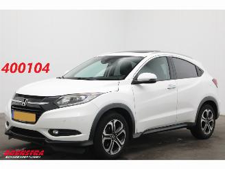 Schadeauto Honda Hr-v 1.5 i-VTEC Executive Pano Cruise Navi Clima SHZ Camera PDC 2015/9