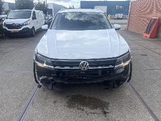 Vaurioauto  passenger cars Volkswagen Tiguan  2019/3