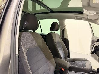 Volkswagen Golf Sportsvan 1.4 TSI Highline Aut7 Pano/Navi picture 36