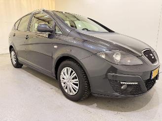 krockskadad bil auto Seat Altea xl 1.6 TDI Style Navi/Clima 2011/1