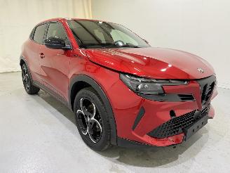 Coche accidentado Alfa Romeo Junior Ibrida 1.2 VGT Sport Speciale 2025/1