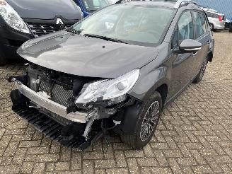krockskadad bil auto Peugeot 2008 1.2 PureTech BlueLine   ( 13298 Km !!! ) 2017/1