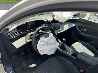 Peugeot 308 SW 1.2 PureTech Active Pack Business picture 10