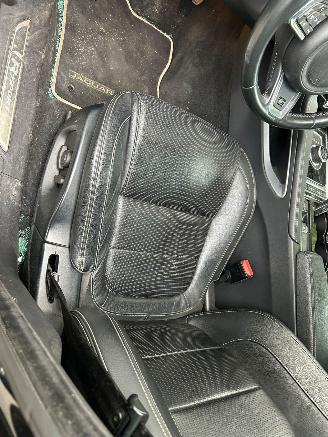 Jaguar F-Pace 2.0 Diesel  Automaat picture 15