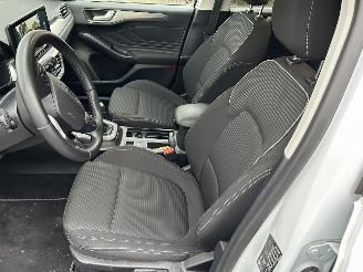 Ford Focus 1.0 EcoBoost Hybrid Titanium  Stationcar picture 12