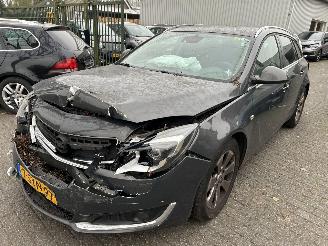 krockskadad bil auto Opel Insignia Sports Tourer 2.0 CDTI 2014/1