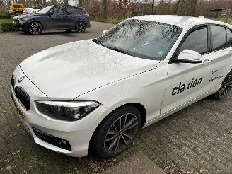 krockskadad bil auto BMW 1-serie 118i  Automaat 2019/1