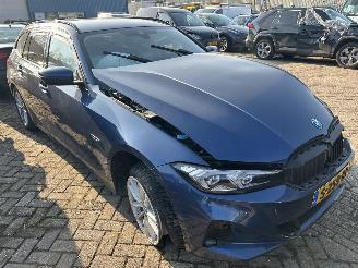 Unfallwagen BMW 3-serie 320e  Hybrid Automaat Stationcar 2023/3
