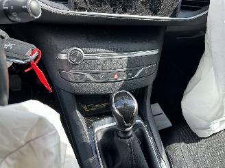 Peugeot 308 SW  1.2 PureTech  Bluelease Active picture 12