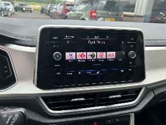 Volkswagen T-Roc 1.0 TSI    Move picture 14