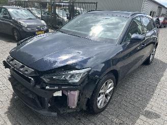 krockskadad bil auto Seat Leon Sportstourer 1.0 TSI Style Business Intense 2022/8