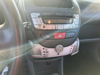 Peugeot 107 1.0  3 Drs picture 7