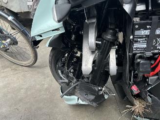 Yamaha  Tricity 300 ABS   ( 118 Km  !!! ) picture 3