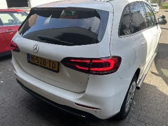 Mercedes B-klasse 200 D   Automaat picture 5