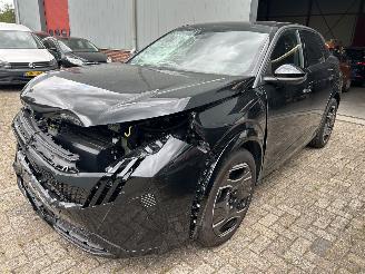 krockskadad bil auto Peugeot 3008 e- 3008 GT  Avantage Automaat  ( Nieuw prijs 52500,00 ) 2025/2