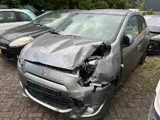 Schadeauto Mitsubishi Space-star 1.2 Intense+ 2015/11