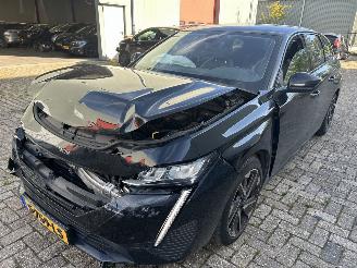 Voiture accidenté Peugeot 308 SW 1.2 PureTech  Allure Pack 2023/3