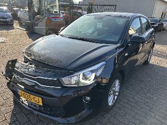 krockskadad bil auto Kia Rio 1.0 T-GDI 2020/8