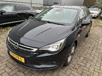 Voiture accidenté Opel Astra Stationcar  1.0 Innovation 2018/8