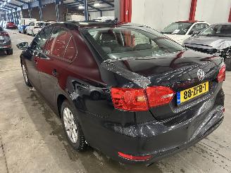 Volkswagen Jetta 1.6 TDI picture 10